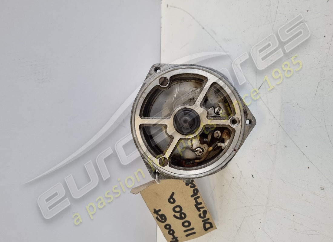 USED FERRARI DISTRIBUTOR. PART NUMBER 110609 (3) used ferrari distributor. part number 110609 (3)