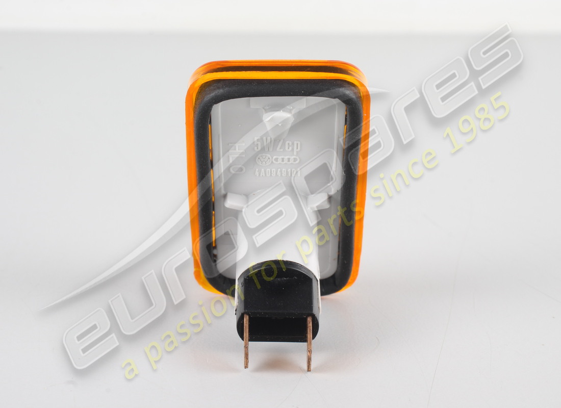 NEW PORSCHE TURN SIGNAL REPEATER - YELLOW - D - MJ 1981>>. PART NUMBER 4A0949101 (5) new porsche turn signal repeater - yellow - d - mj 1981>>. part number 4a0949101 (5)