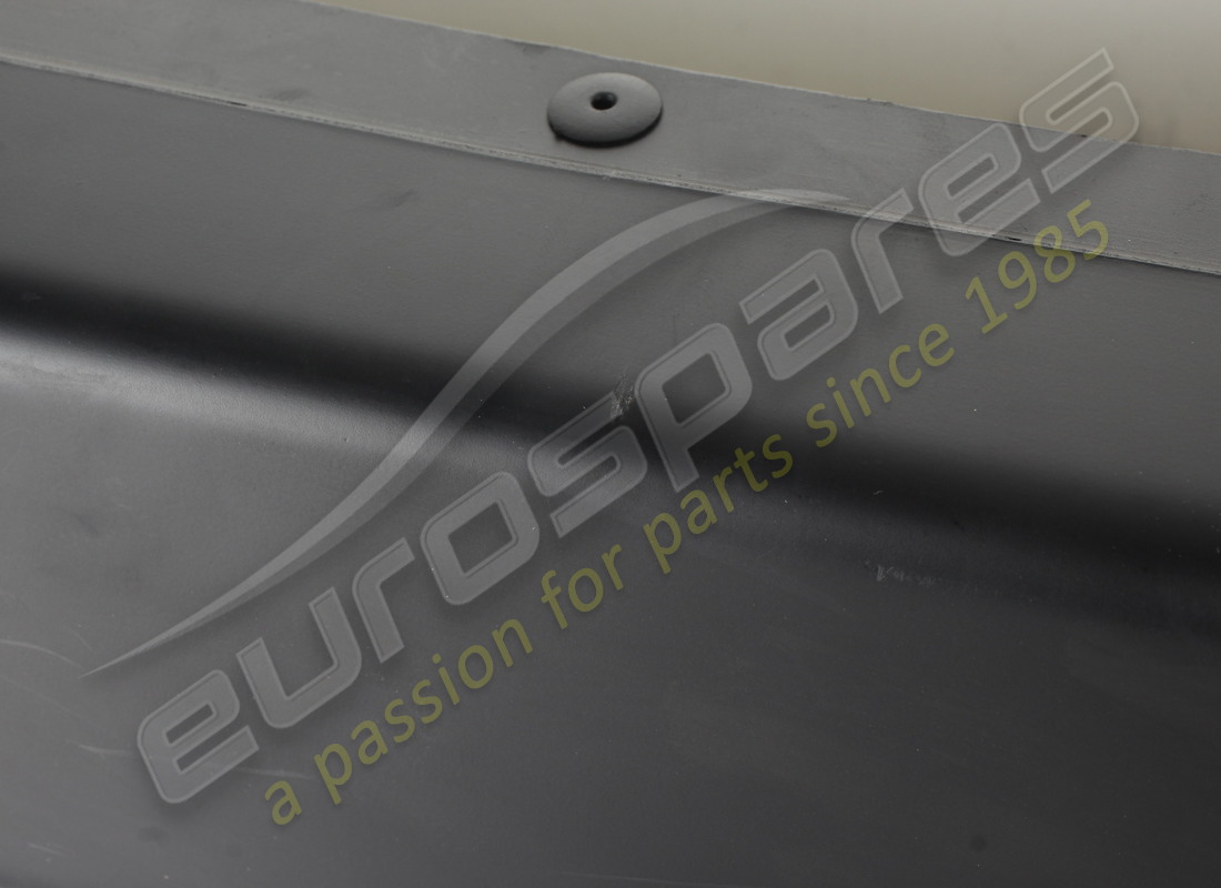 NEW (OTHER) FERRARI REAR BUMPER. PART NUMBER 60573600 (5) new (other) ferrari rear bumper. part number 60573600 (5)