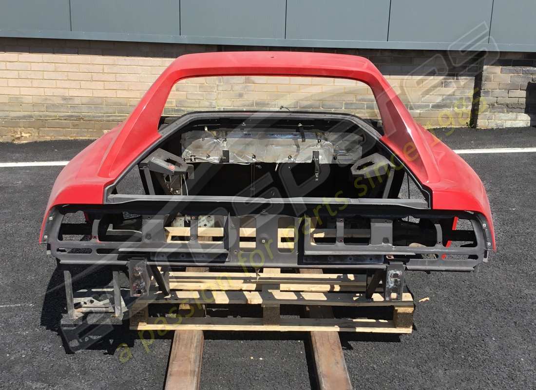 USED FERRARI FERRARI 348 TS REAR END ASSEMBLY. PART NUMBER 62077900 (2) used ferrari ferrari 348 ts rear end assembly. part number 62077900 (2)