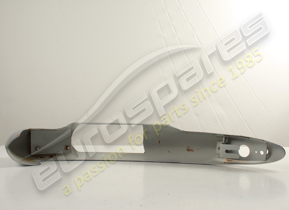 new ferrari lh front quarter bumper. part number 2513600302 (2)