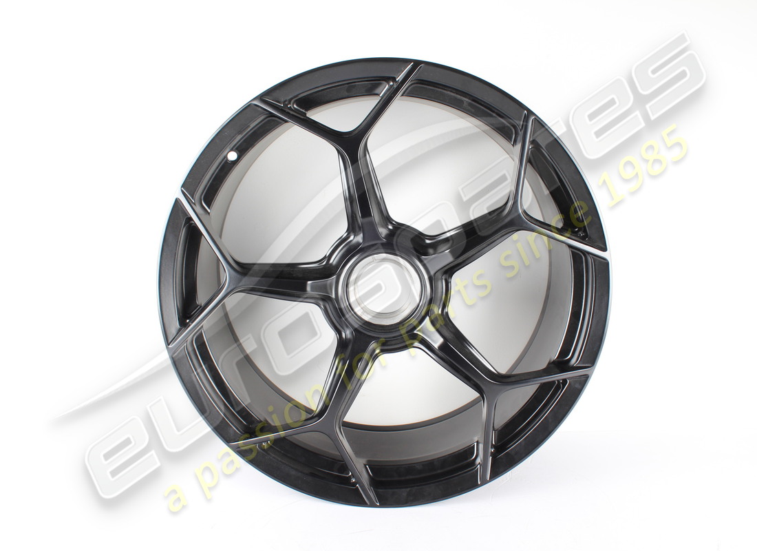 RECONDITIONED LAMBORGHINI FRONT WHEEL. PART NUMBER 4T0601017AT (1) reconditioned lamborghini front wheel. part number 4t0601017at (1)