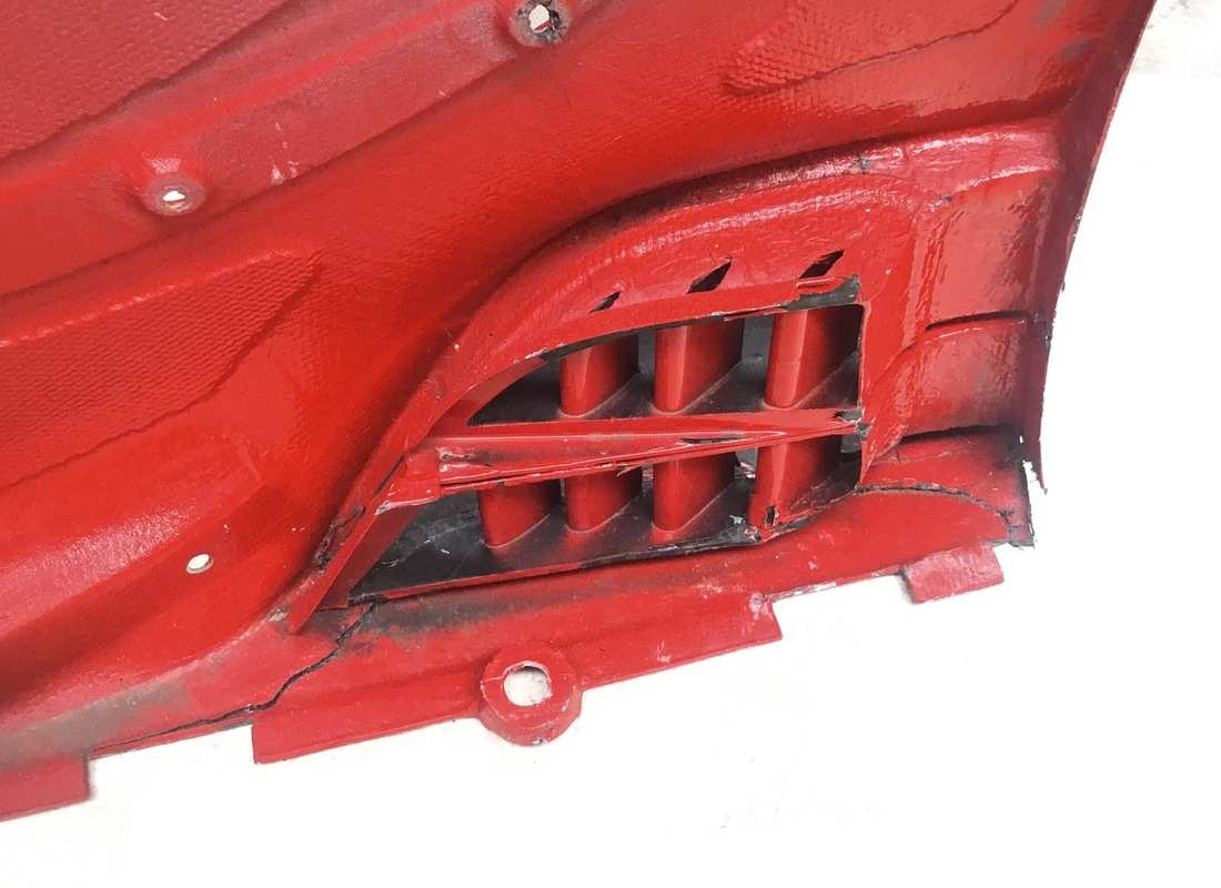 DAMAGED FERRARI FRONT BUMPER. PART NUMBER 89399000 (3) damaged ferrari front bumper. part number 89399000 (3)