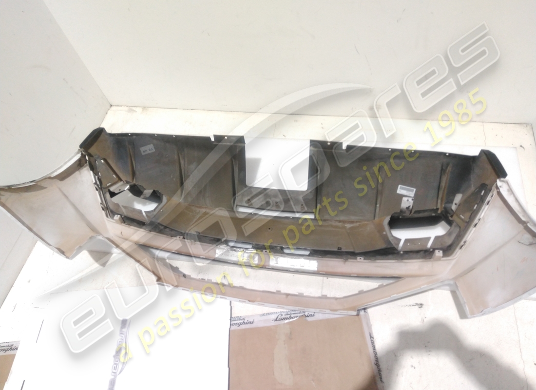 used lamborghini rear bumper. part number 400807497f (5)