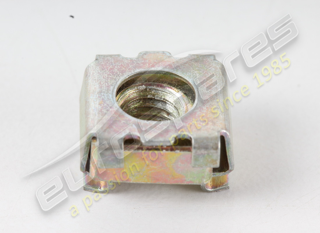 NEW MASERATI CAGE NUT M5 B/1. PART NUMBER 14074490 (3) new maserati cage nut m5 b/1. part number 14074490 (3)