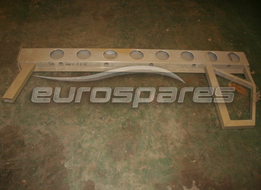 NEW FERRARI LH SIDE SPAR. PART NUMBER 70000183 (1) new ferrari lh side spar. part number 70000183 (1)