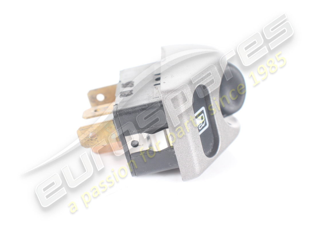 USED FERRARI SWITCH. PART NUMBER 165251 (5) used ferrari switch. part number 165251 (5)