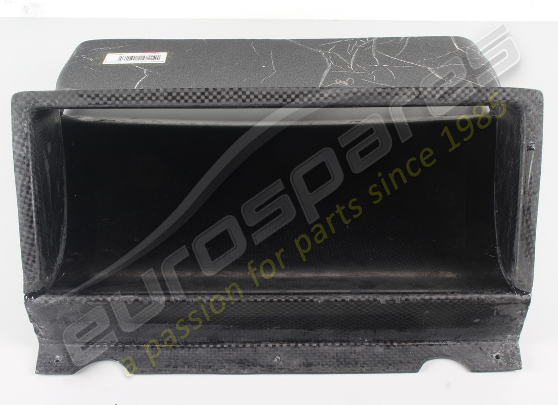 NEW FERRARI INTAKE AIR FOR OIL RADIATOR. PART NUMBER 65985200 (4) new ferrari intake air for oil radiator. part number 65985200 (4)