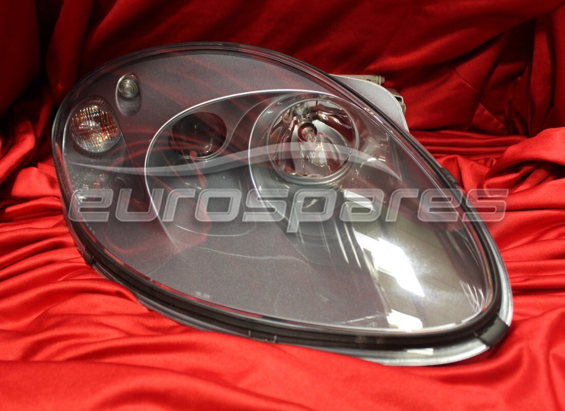NEW FERRARI RH HEADLAMP ASSY RHD TITANIUM. PART NUMBER 72001372 (1) new ferrari rh headlamp assy rhd titanium. part number 72001372 (1)