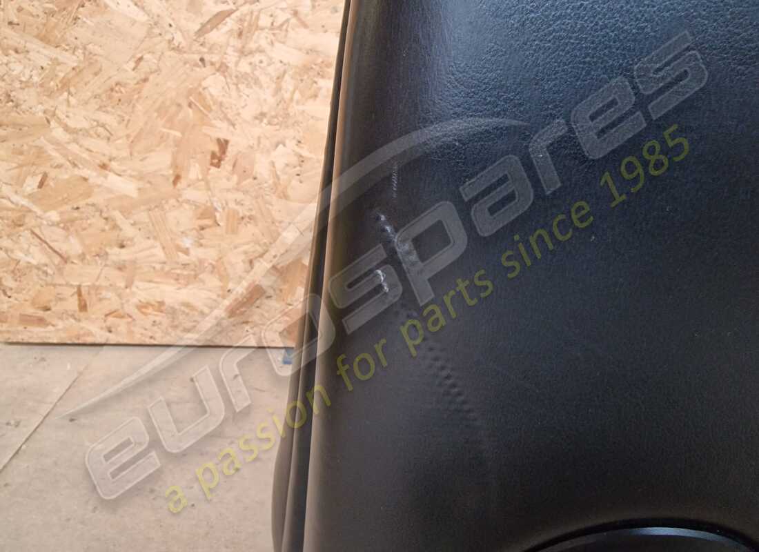 USED FERRARI PAIR BLACK SEATS. PART NUMBER 60899000 (8) used ferrari pair black seats. part number 60899000 (8)