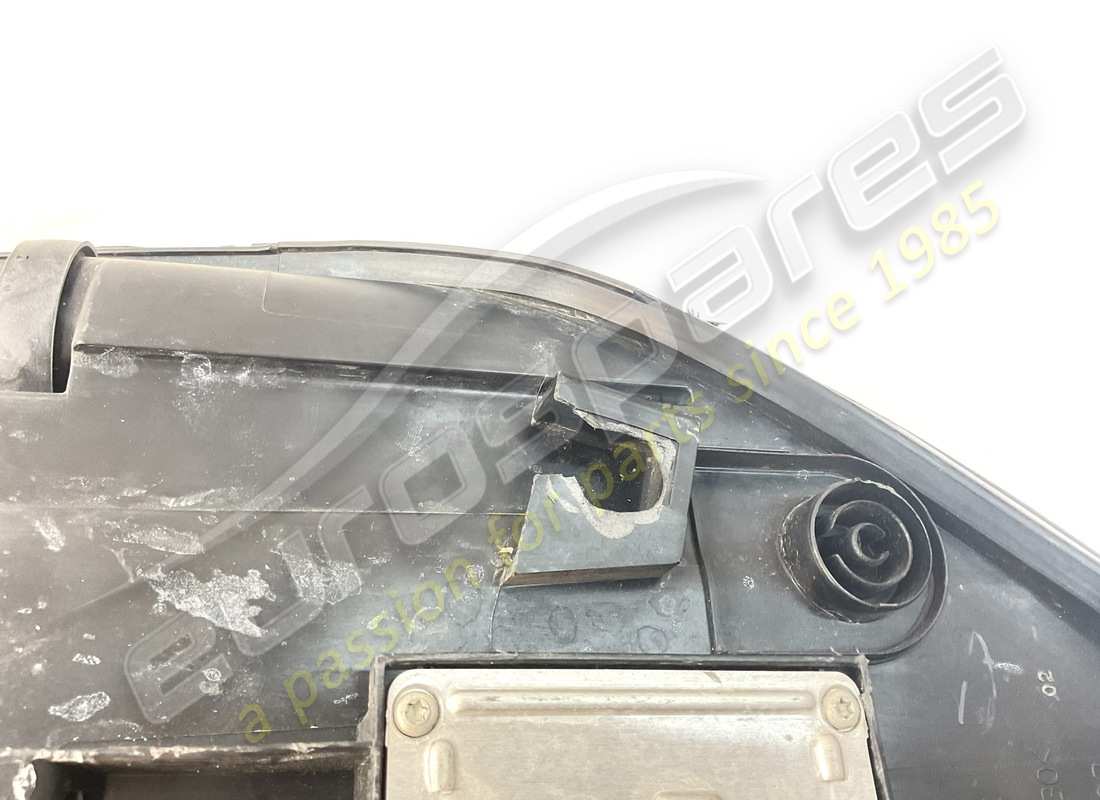 USED FERRARI RH HEADLIGHT LOW/HIGH BEAM CARBON VERSION. PART NUMBER 255024 (6) used ferrari rh headlight low/high beam carbon version. part number 255024 (6)