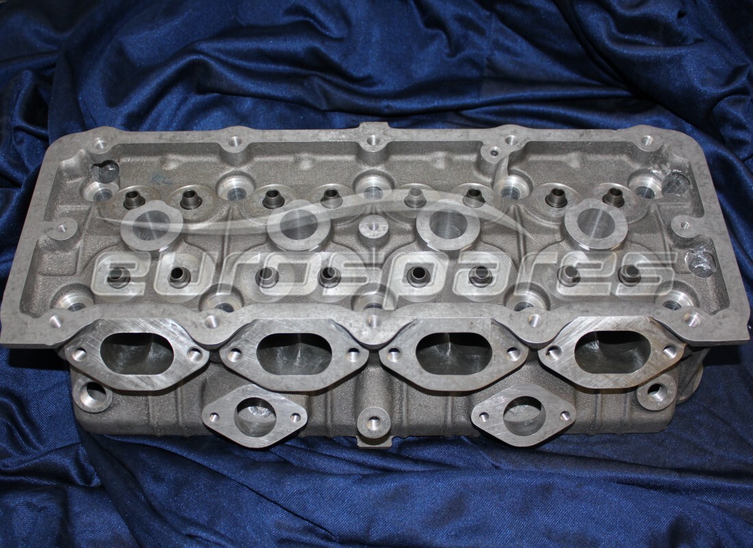 NEW MASERATI LH CYLINDER HEAD. PART NUMBER 390650003 (1) new maserati lh cylinder head. part number 390650003 (1)