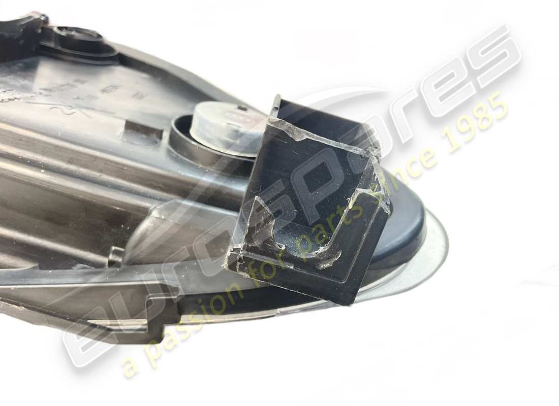 USED FERRARI RH HEADLIGHT LOW/HIGH BEAM CARBON VERSION. PART NUMBER 255024 (5) used ferrari rh headlight low/high beam carbon version. part number 255024 (5)