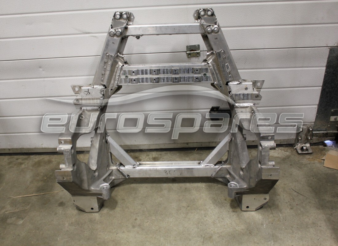 NEW FERRARI REAR SUBFRAME. PART NUMBER 277302 (1) new ferrari rear subframe. part number 277302 (1)