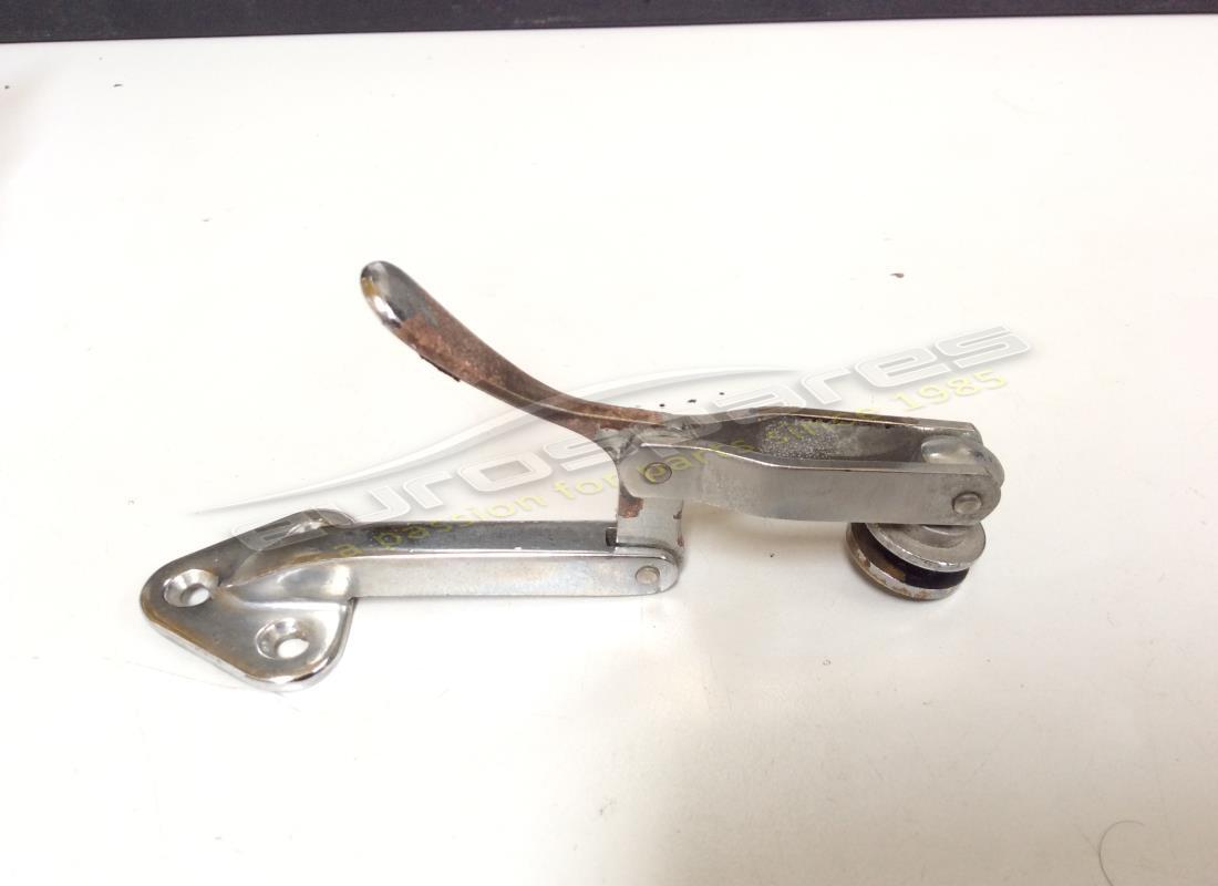 USED Ferrari WINDOW CATCH . PART NUMBER 2424276202 (1)
