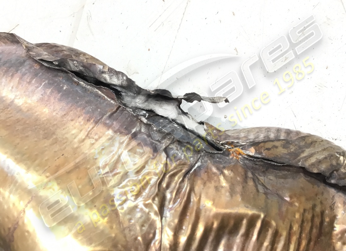 used lamborghini exhaust manifold. part number 07m253034h (2)