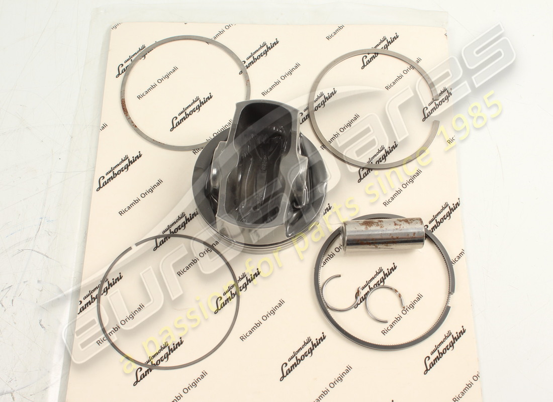 NEW LAMBORGHINI PISTON UNIT. PART NUMBER 07M107075 (2) new lamborghini piston unit. part number 07m107075 (2)