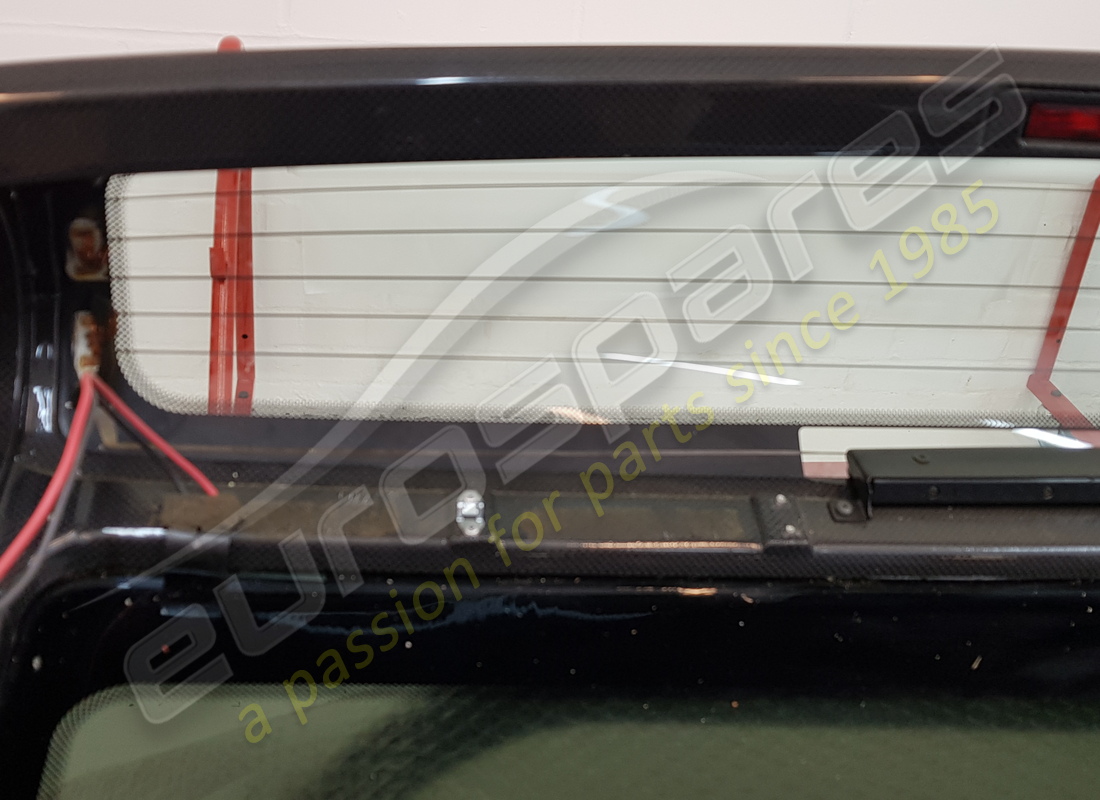 USED FERRARI SUN ROOF. PART NUMBER 68707900 (7) used ferrari sun roof. part number 68707900 (7)