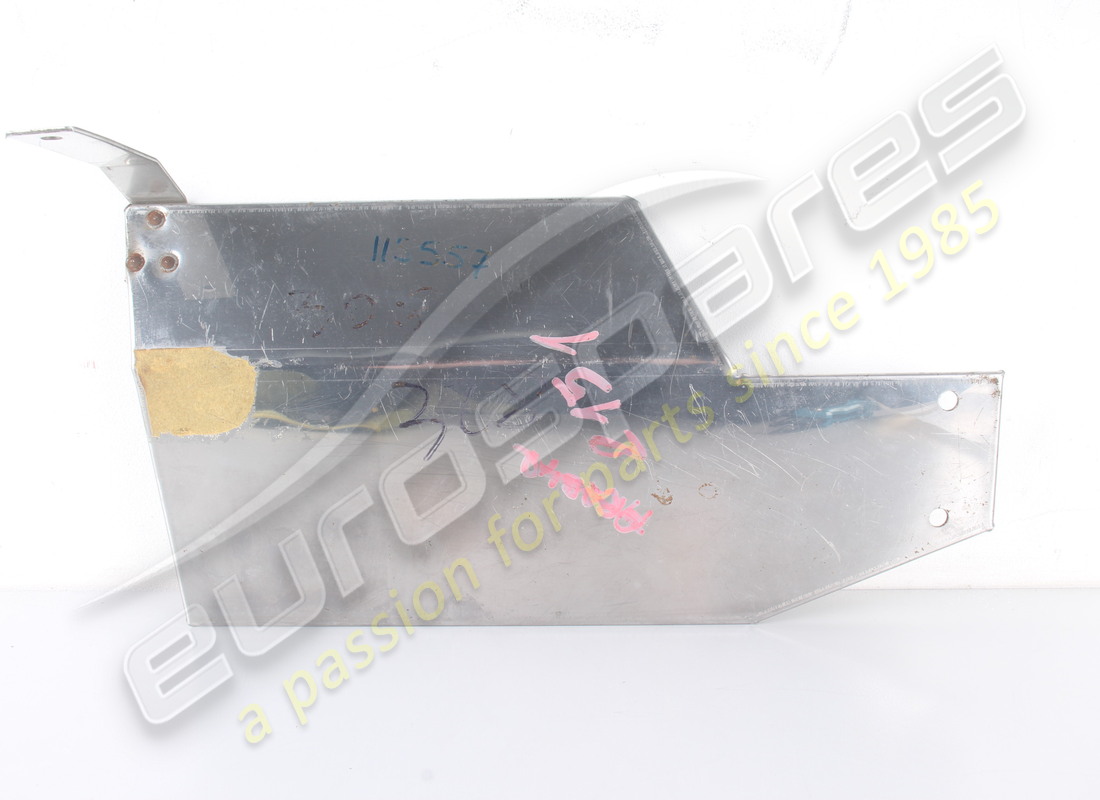 NEW FERRARI SHIELD. PART NUMBER 115557 (1) new ferrari shield. part number 115557 (1)