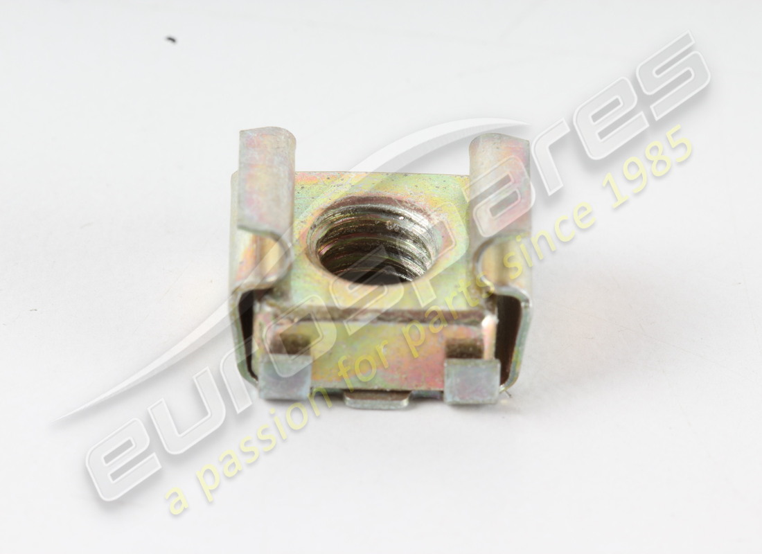 NEW MASERATI CAGE NUT M5 B/1. PART NUMBER 14074490 (1) new maserati cage nut m5 b/1. part number 14074490 (1)
