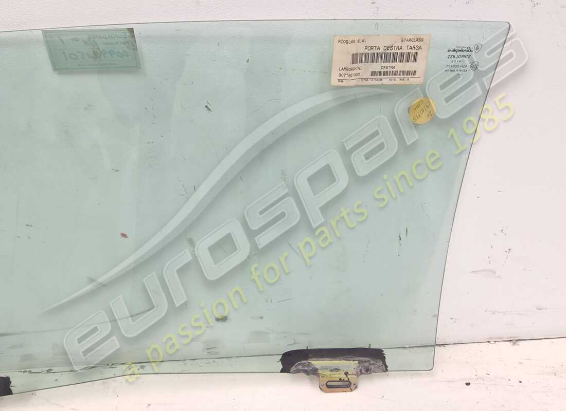 NEW LAMBORGHINI RH DOOR WINDOW. PART NUMBER 009921501 (5) new lamborghini rh door window. part number 009921501 (5)
