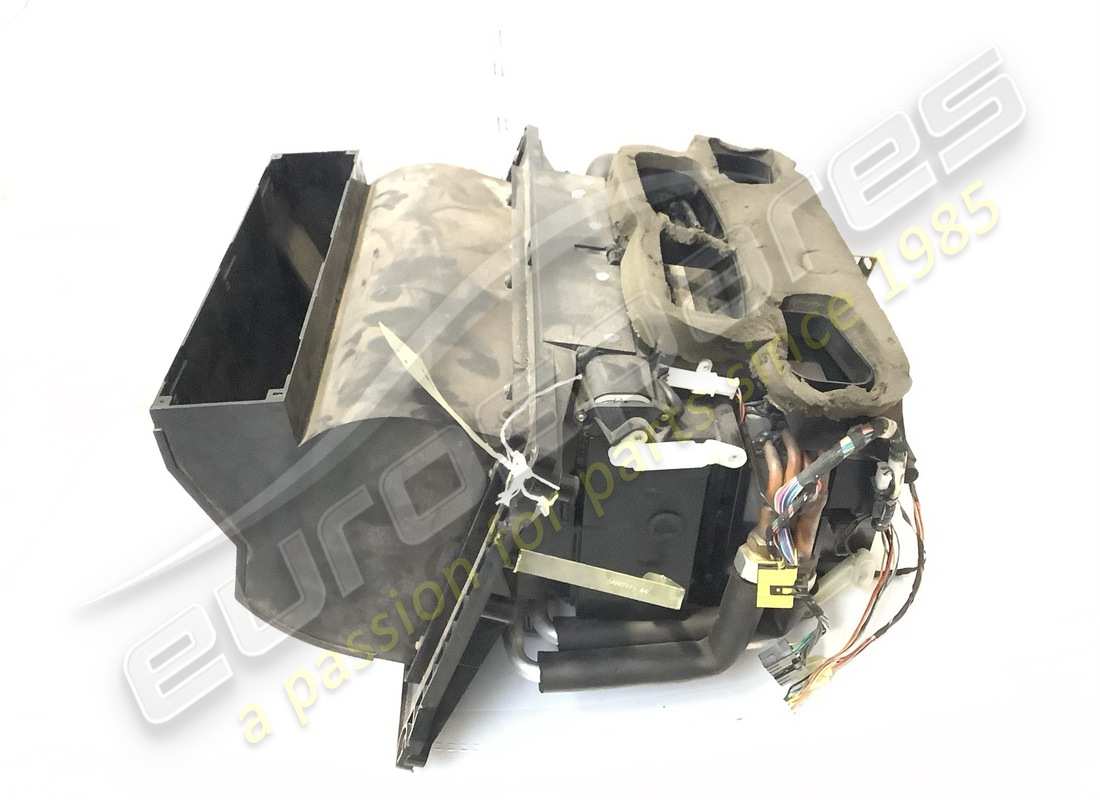 USED FERRARI EVAPORATOR SET COMPLETE LHD PART NUMBER 68070600 (4) used ferrari evaporator set complete lhd part number 68070600 (4)