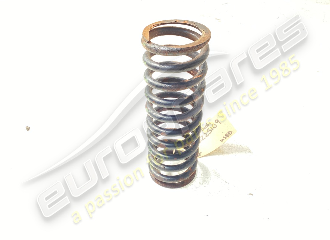USED LAMBORGHINI REAR SUSPENSION SPRING. PART NUMBER 005225109 (1) used lamborghini rear suspension spring. part number 005225109 (1)