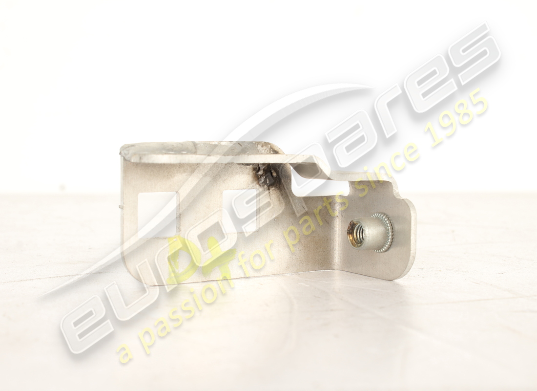 new ferrari inner lateral fastener brack. part number 84949700 (2)