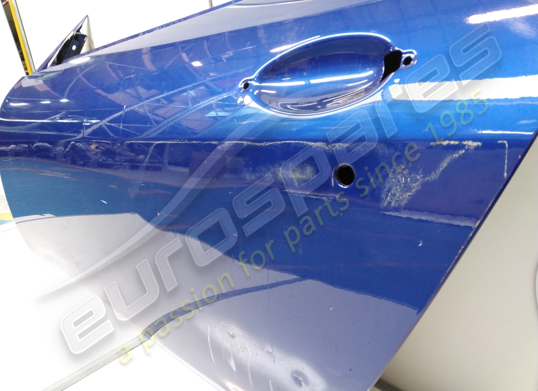 used maserati complete lh door. part number 81797800 (2)