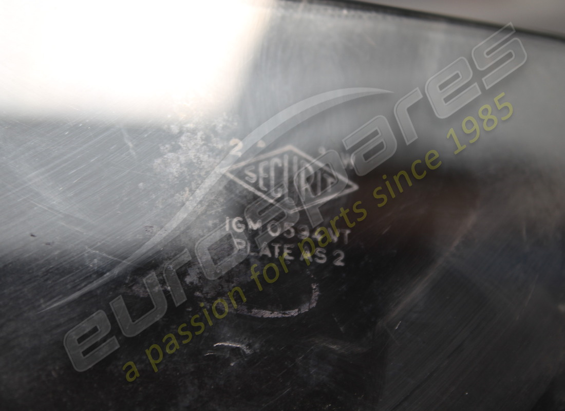 USED FERRARI DOOR GLASS. PART NUMBER 2393051000 (3) used ferrari door glass. part number 2393051000 (3)