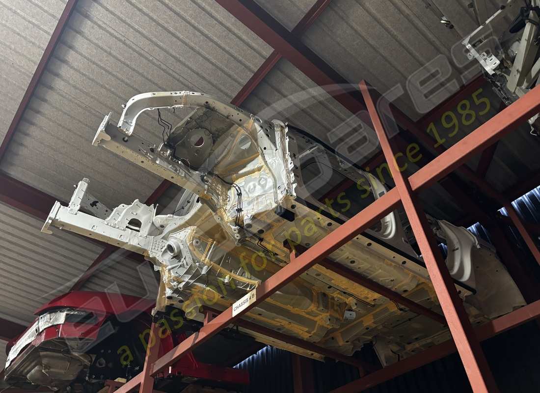 USED LAMBORGHINI COMPLETE BODYSHELL. PART NUMBER 4M0802123BODY (9) used lamborghini complete bodyshell. part number 4m0802123body (9)