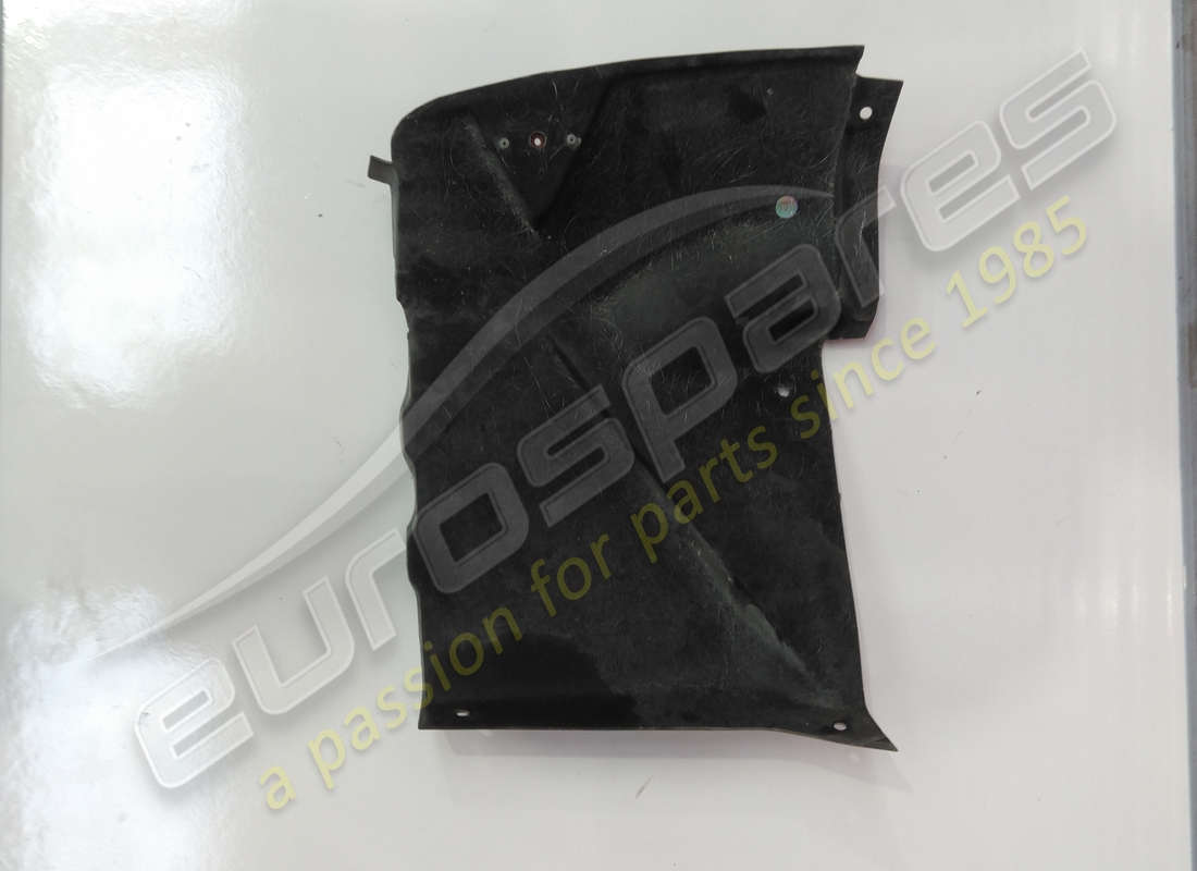 DAMAGED Ferrari RH WHEELHOUSE . PART NUMBER 64272400 (1)