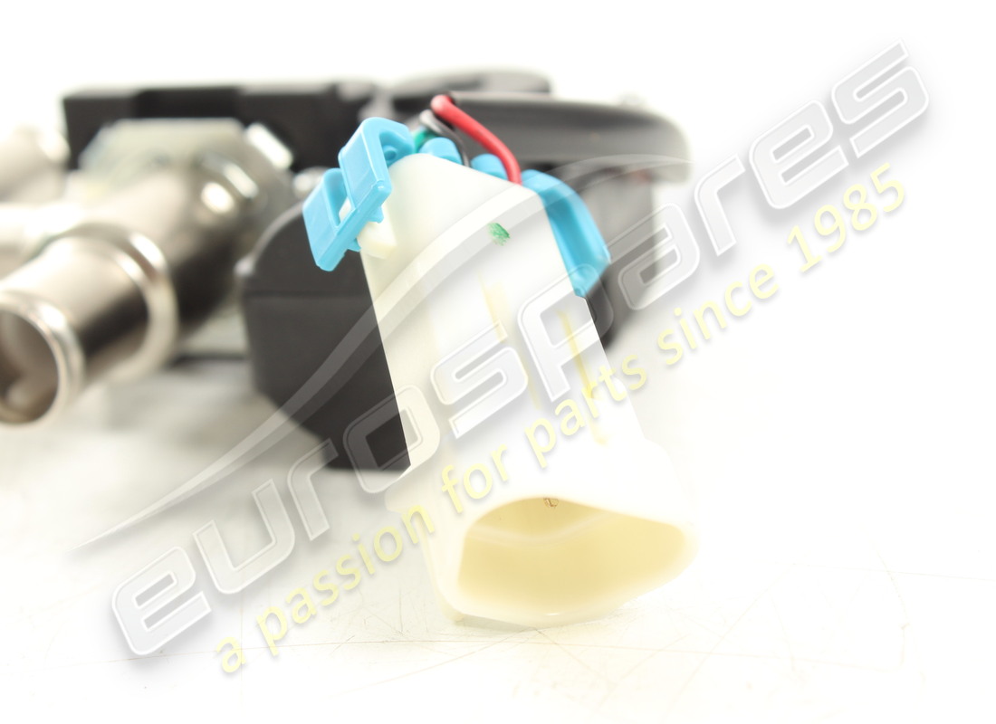 NEW FERRARI LH TGK VALVE (HEATER CONTROL). PART NUMBER 67444900 (4) new ferrari lh tgk valve (heater control). part number 67444900 (4)