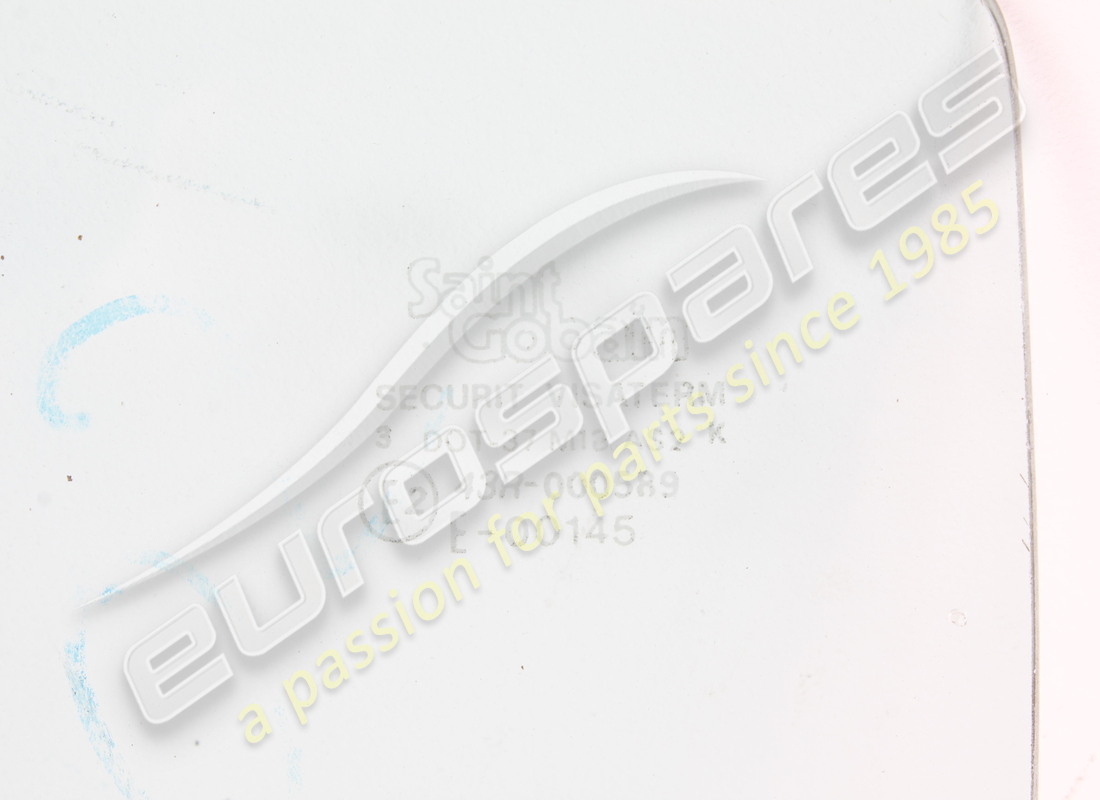 NEW FERRARI RH REAR QUARTER LIGHT ASSEMBLY. PART NUMBER 50015502 (4) new ferrari rh rear quarter light assembly. part number 50015502 (4)