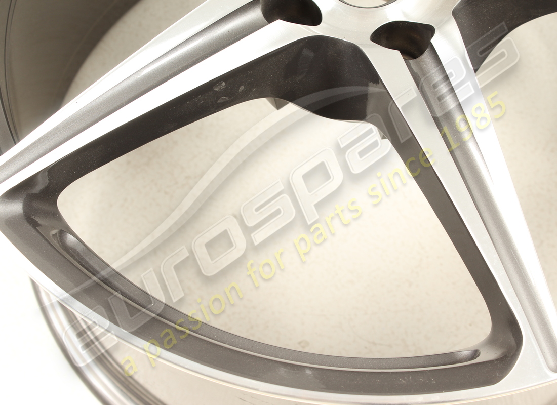 reconditioned ferrari rear wheel (forged diamond cut) 20 inch. part number 255226 (9)