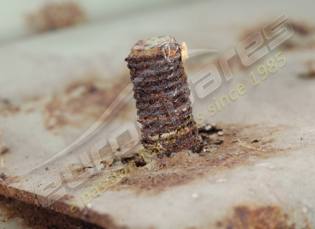 used ferrari rear bumper. part number 40018004 (7)