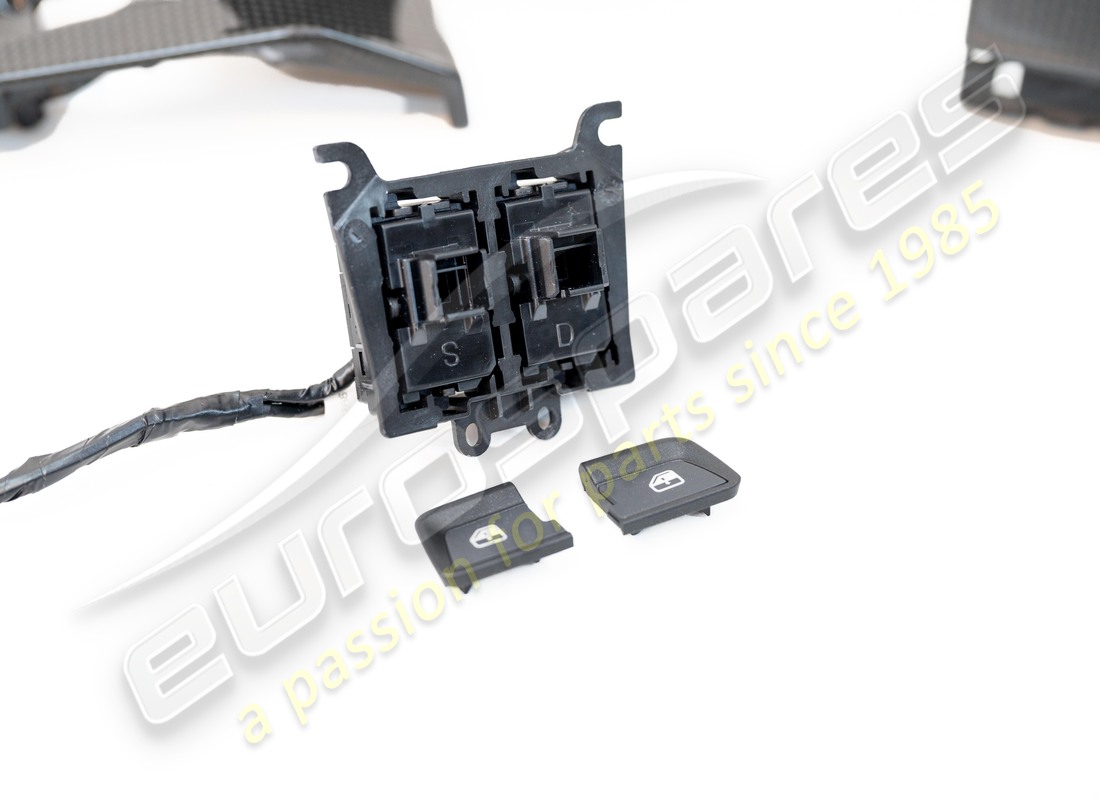 NEW FERRARI SPIDER CARBON FIBER BRIDGE KIT, LAFERRARI STYLE. PART NUMBER 70003813 (5) new ferrari spider carbon fiber bridge kit, laferrari style. part number 70003813 (5)