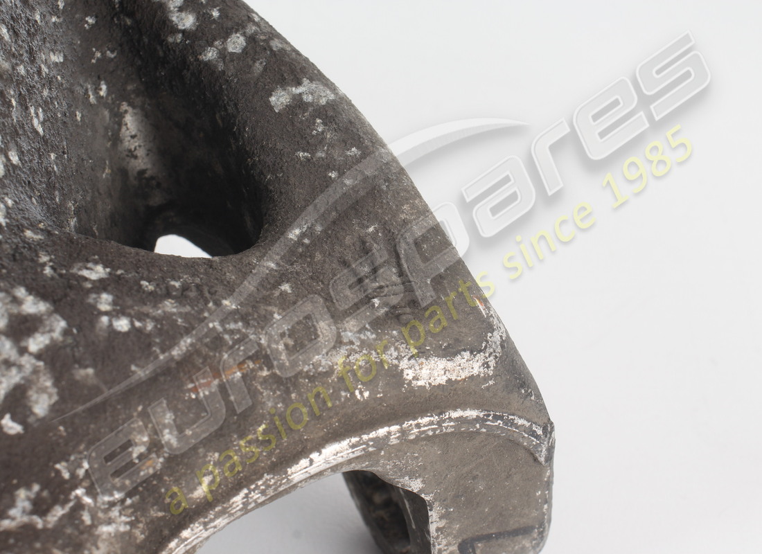 USED MASERATI COMPLETE LH REAR HUB HOLDE. PART NUMBER 216251 (7) used maserati complete lh rear hub holde. part number 216251 (7)