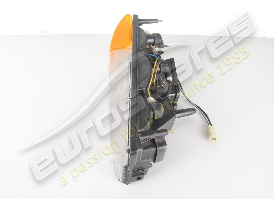 NEW FERRARI RH FRONT INDICATOR LIGHT LHD PART NUMBER 61725800 (3) new ferrari rh front indicator light lhd part number 61725800 (3)