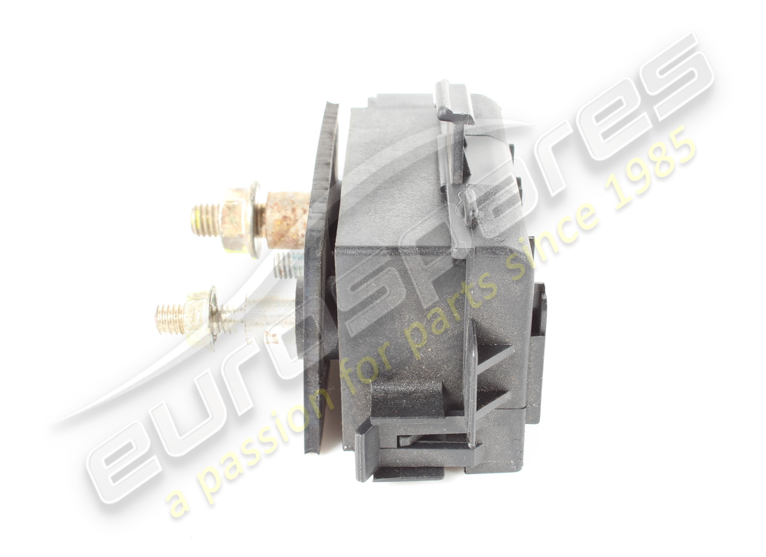 USED MASERATI INSERT. PART NUMBER 60510160 (3) used maserati insert. part number 60510160 (3)