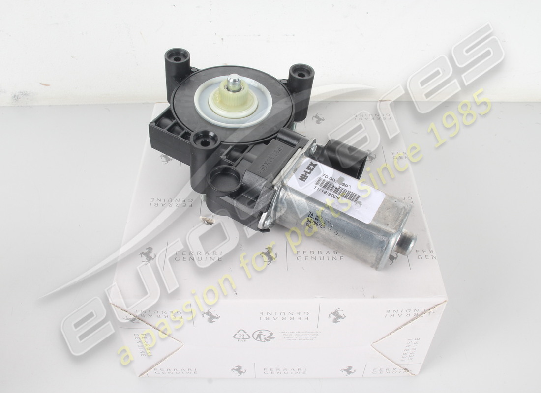 NEW FERRARI LH WINDOW LIFT ENGINE. PART NUMBER 86775500 (3) new ferrari lh window lift engine. part number 86775500 (3)