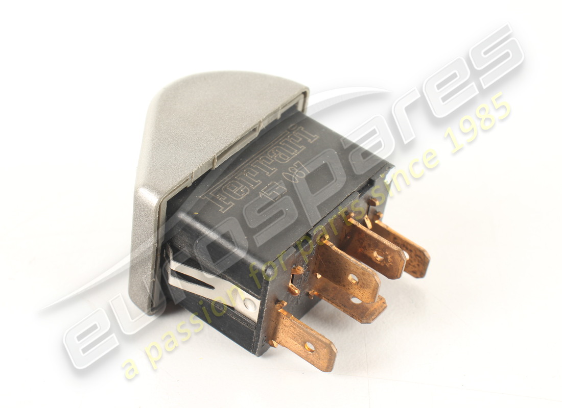 NEW FERRARI SWITCH (FUEL FILLER FLAP). PART NUMBER 153087 (4) new ferrari switch (fuel filler flap). part number 153087 (4)