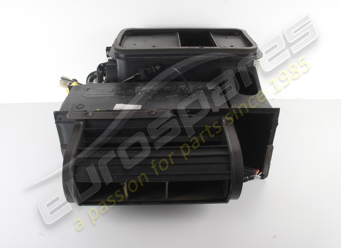 USED FERRARI EVAPORATOR ASSEMBLY RHD PART NUMBER 65365900 (8) used ferrari evaporator assembly rhd part number 65365900 (8)