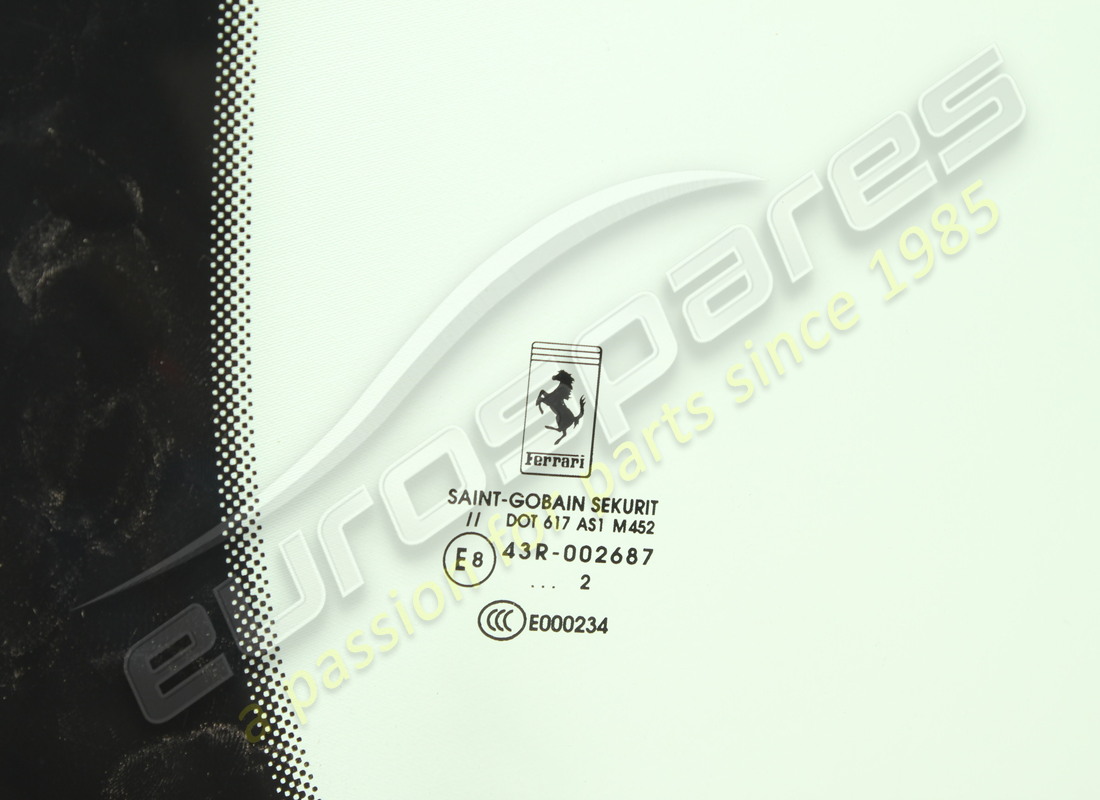 NEW FERRARI WINDSCREEN 458 SPIDER INCLUDES RADIO ANTENNA. PART NUMBER 82193400 (2) new ferrari windscreen 458 spider includes radio antenna. part number 82193400 (2)