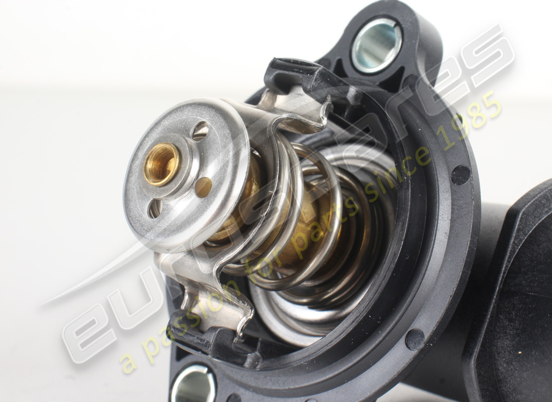 new maserati thermostatic valve. part number 46328183 (2)
