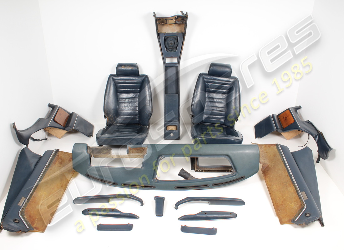 USED LAMBORGHINI COMPLETE INTERIOR IN BLUE. PART NUMBER 001147539 (1) used lamborghini complete interior in blue. part number 001147539 (1)