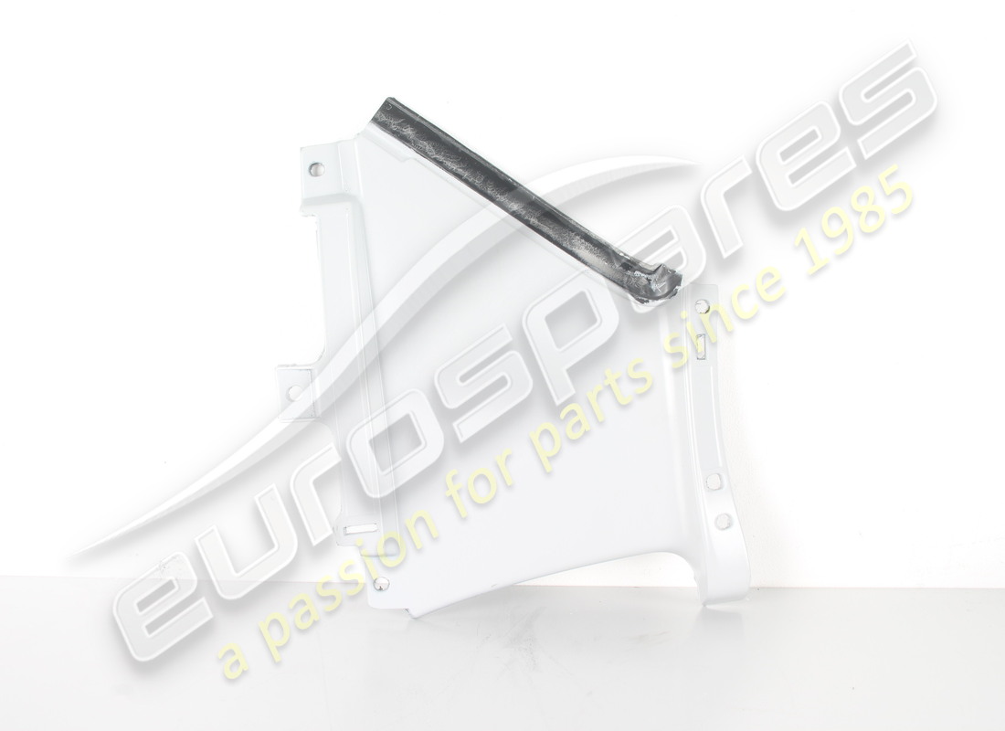 new ferrari lh lateral cover. part number 88772010 (1)