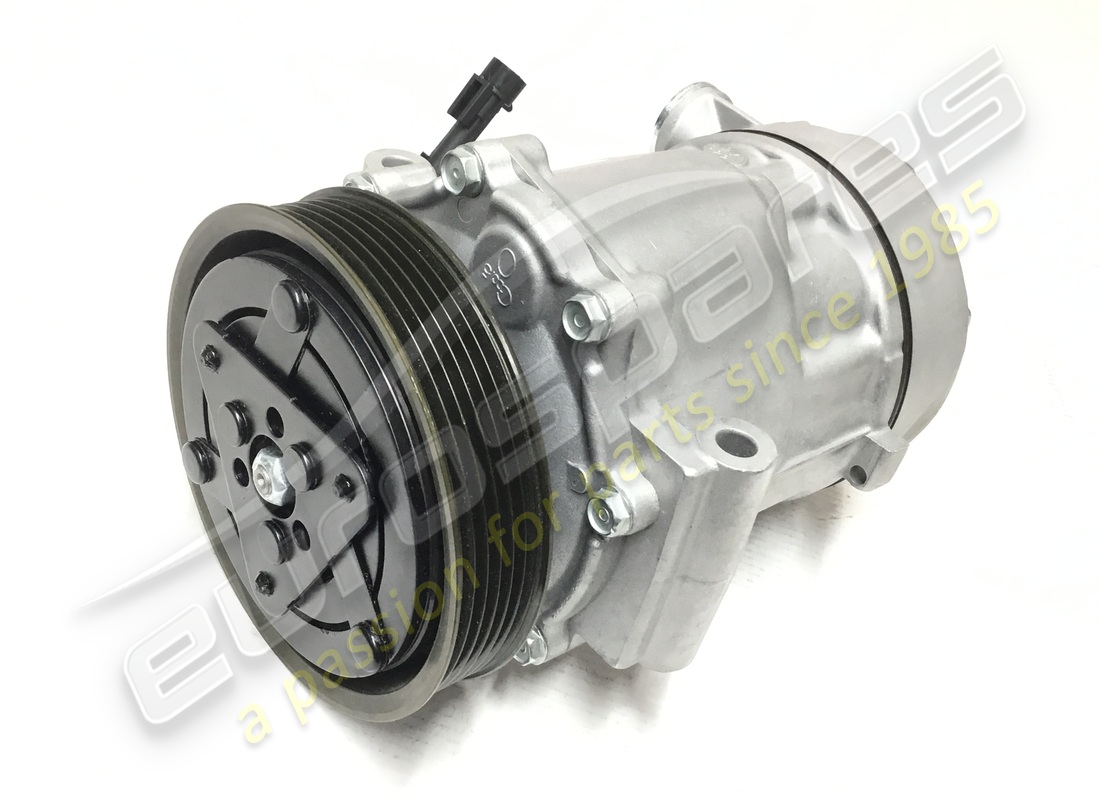 NEW MASERATI SANDEN COMPRESSOR FOR AIR CONDITIONING. PART NUMBER 183309 (2) new maserati sanden compressor for air conditioning. part number 183309 (2)