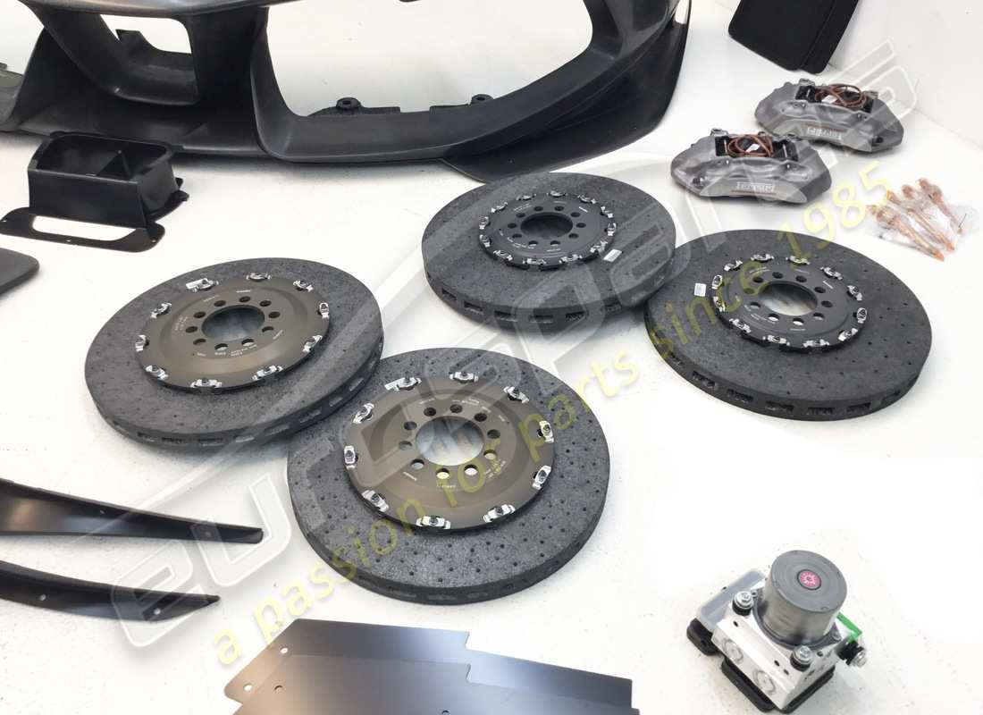 NEW FERRARI CHALLENGE EVO KIT. PART NUMBER 967812 (3) new ferrari challenge evo kit. part number 967812 (3)