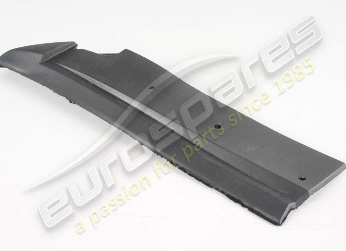 new ferrari rh badge outer gasket. part number 64321600 (1)